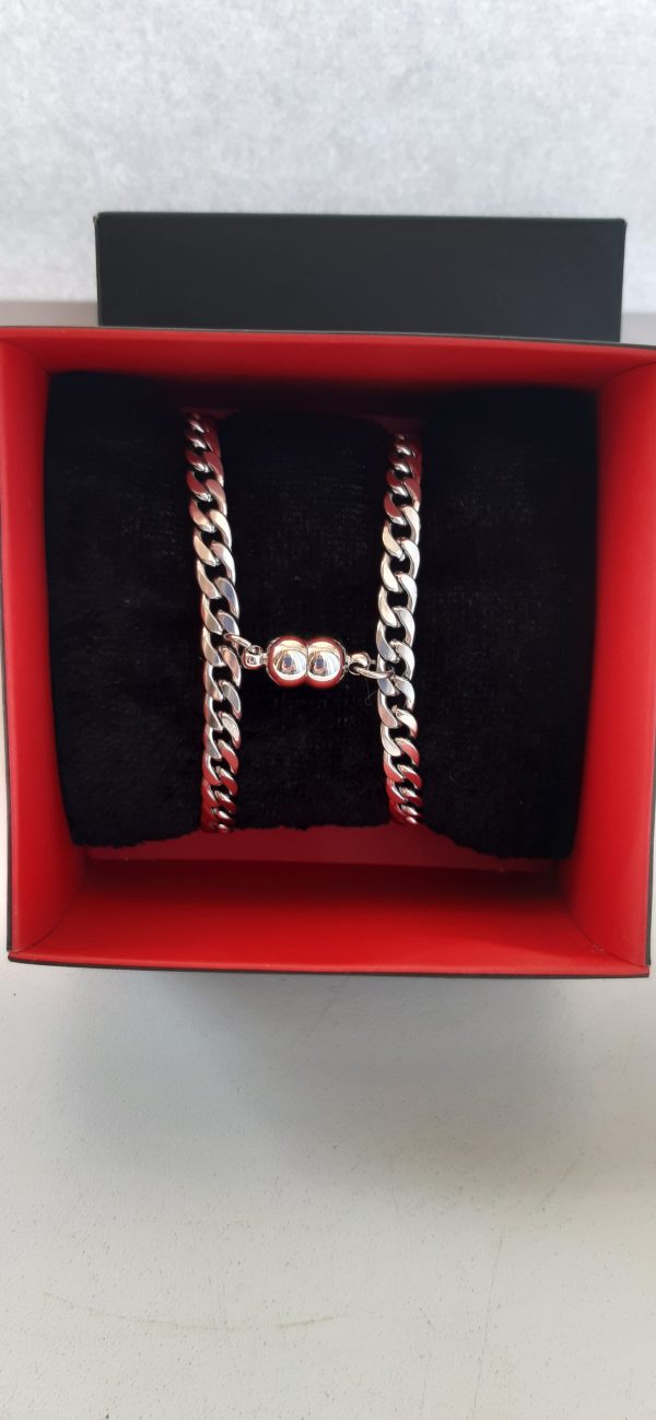 Парные браслеты с магнитом Неразлучники в подарочной коробке